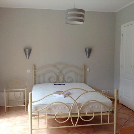 Charmant Appartement A Le Muy Avec Terrasse Et Jardin 外观 照片