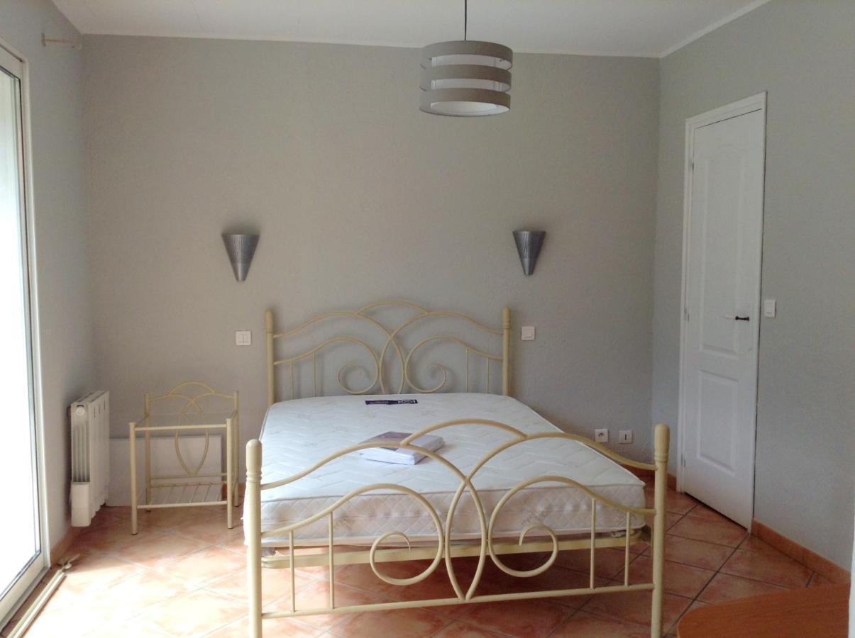 Charmant Appartement A Le Muy Avec Terrasse Et Jardin 外观 照片