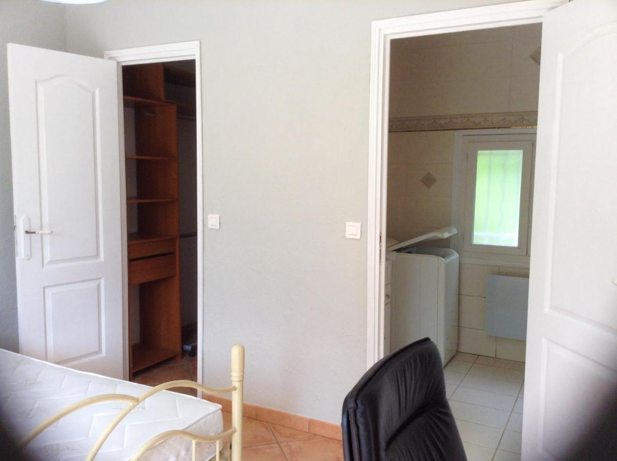 Charmant Appartement A Le Muy Avec Terrasse Et Jardin 外观 照片